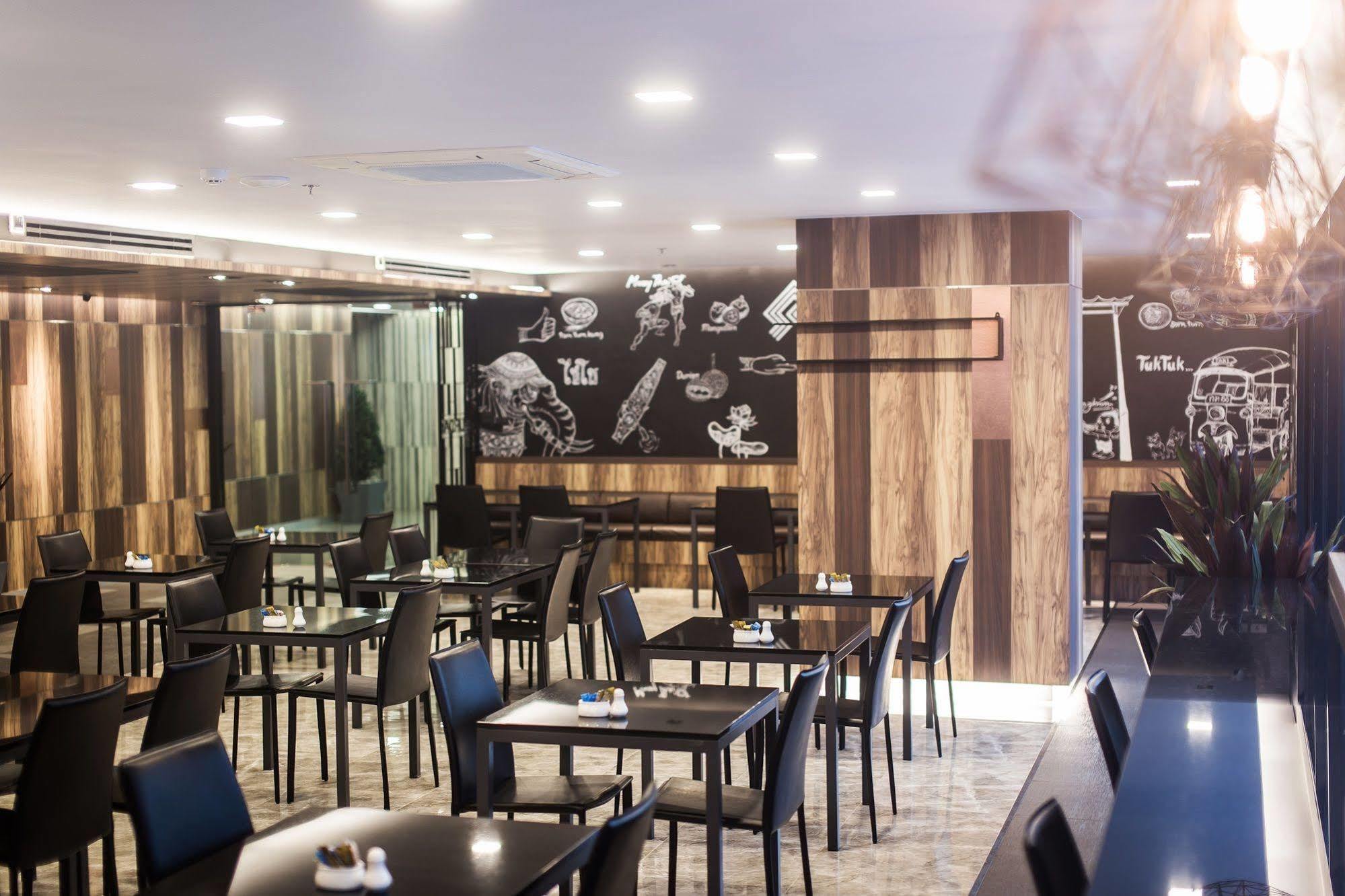 Spenza Hotel Bangkok Zewnętrze zdjęcie