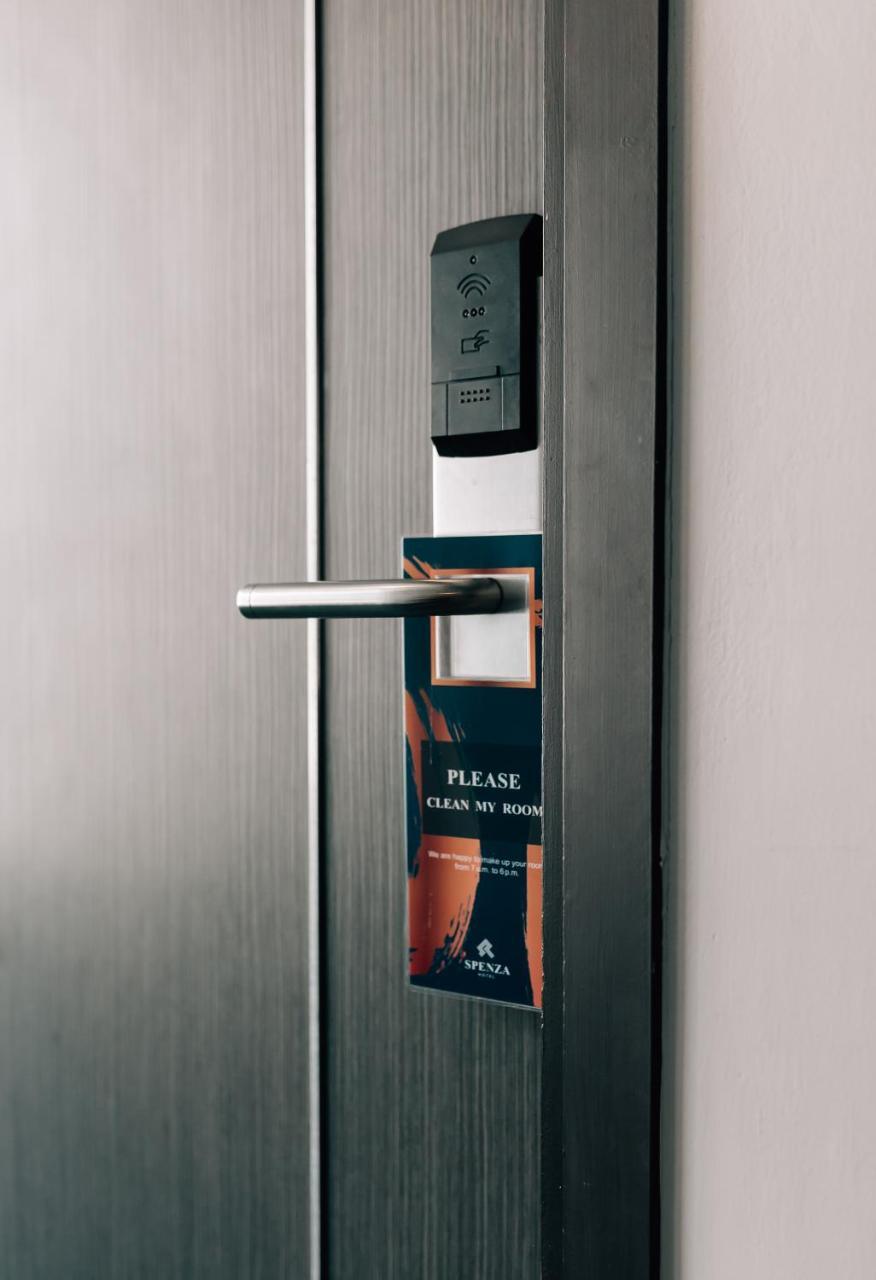 Spenza Hotel Bangkok Zewnętrze zdjęcie